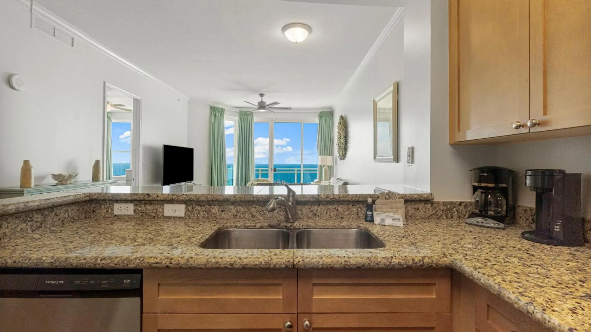 Aqua 2209 Apartment Panama City Beach